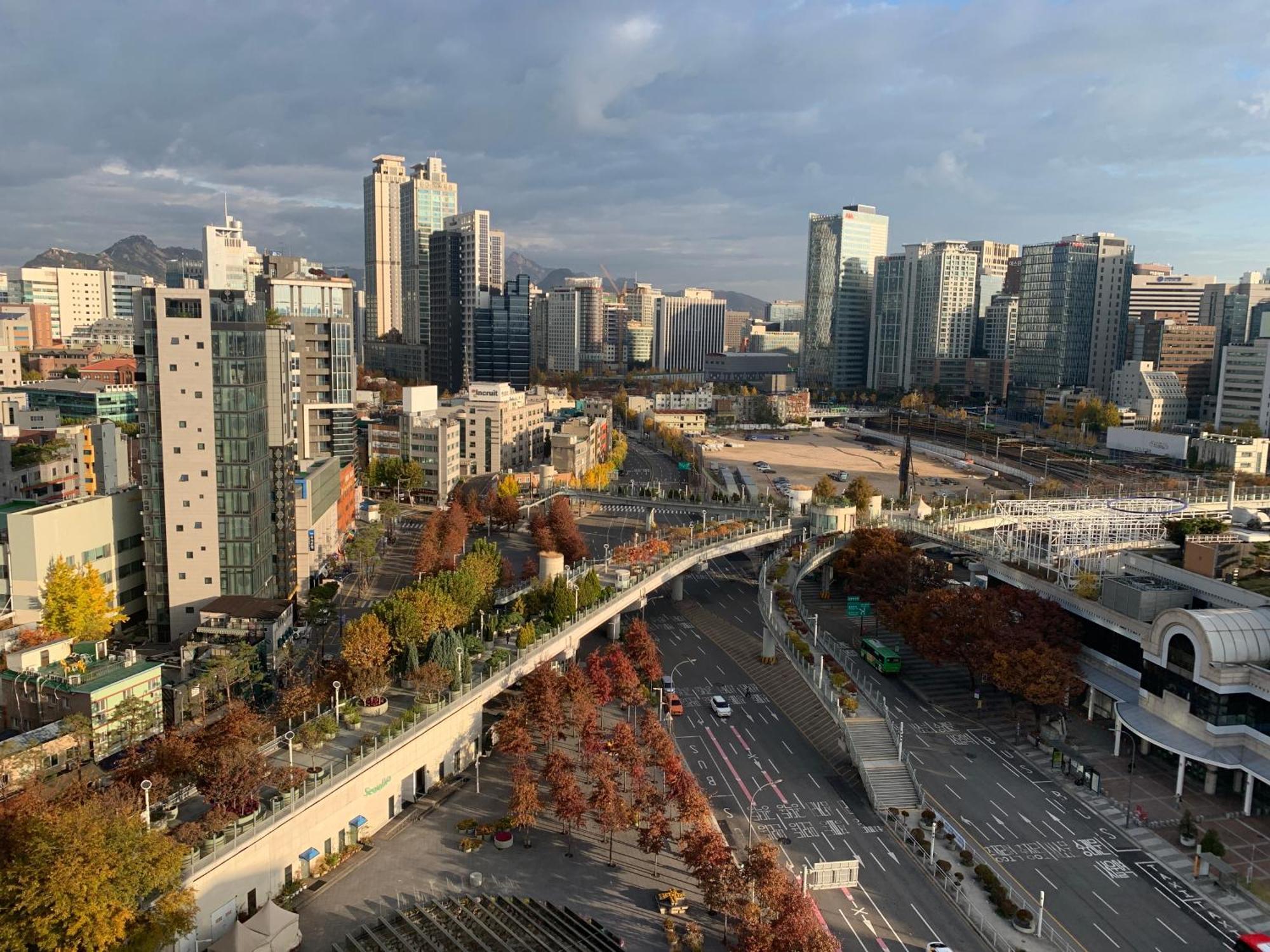 The Platinum Station - Free Parking, Transportation Hub, Station, Chungjeongro Station, Various Hot Places, High-rise View